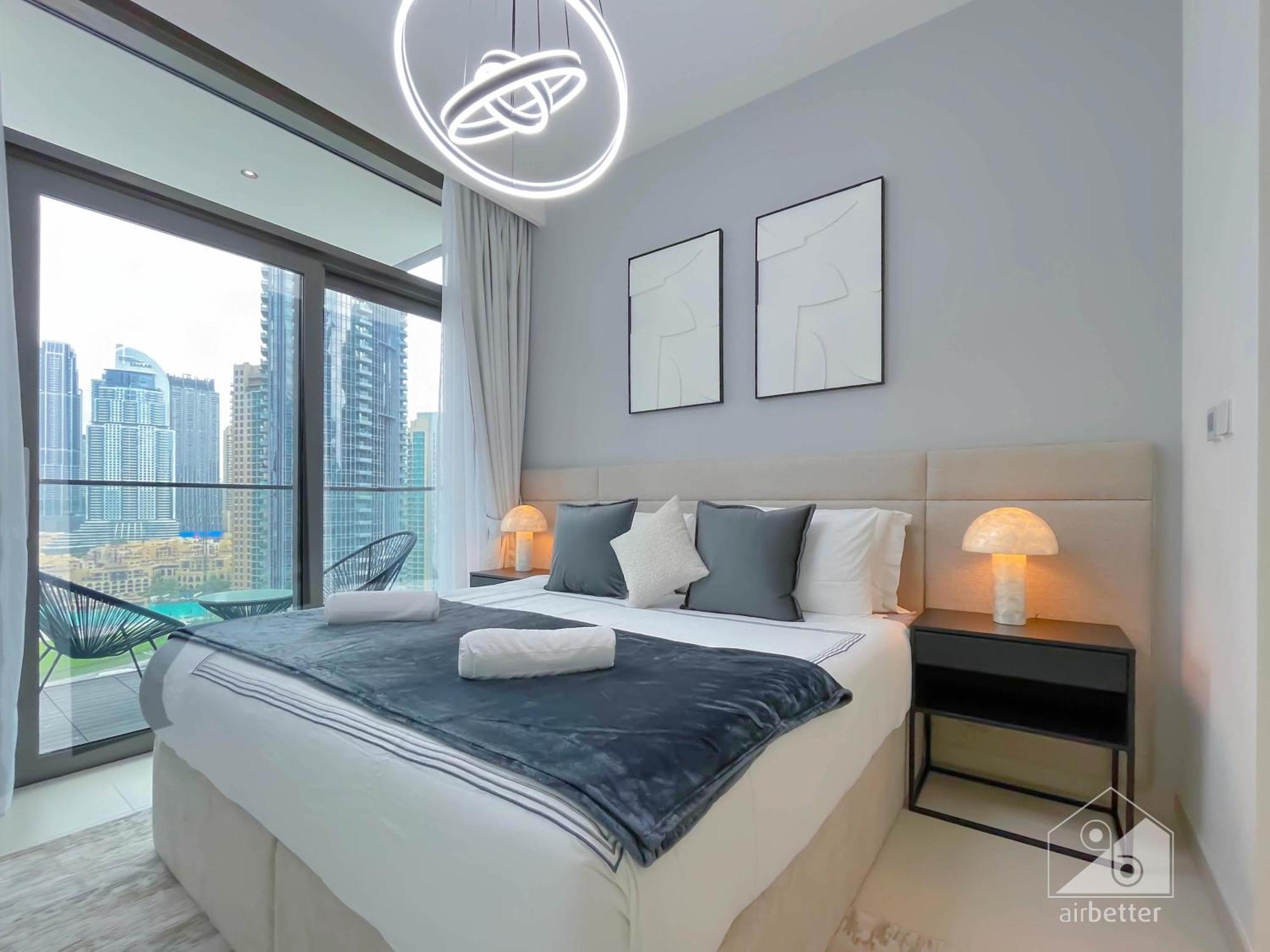 Luxurious At Burj Crown Downtown Apartment Dubai